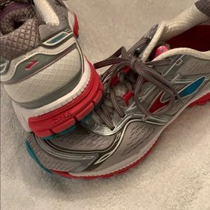 Brooks Ghost 7 ladies athletic shoes- size 7.5